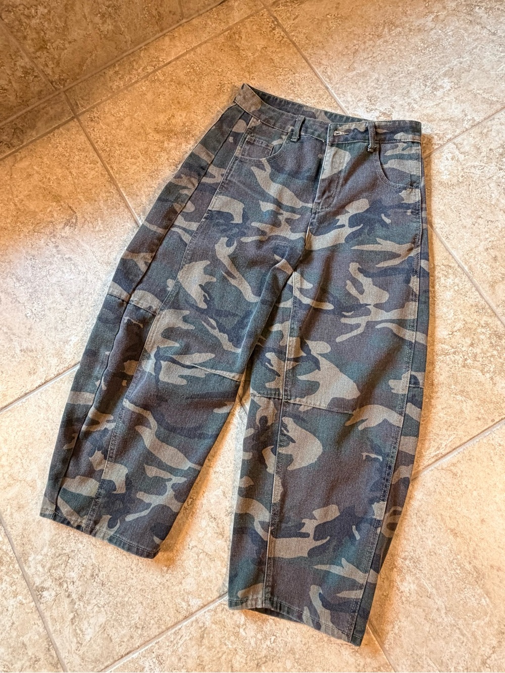 Barely Worn Camo Barrel Jeans - Picture 3 of 8